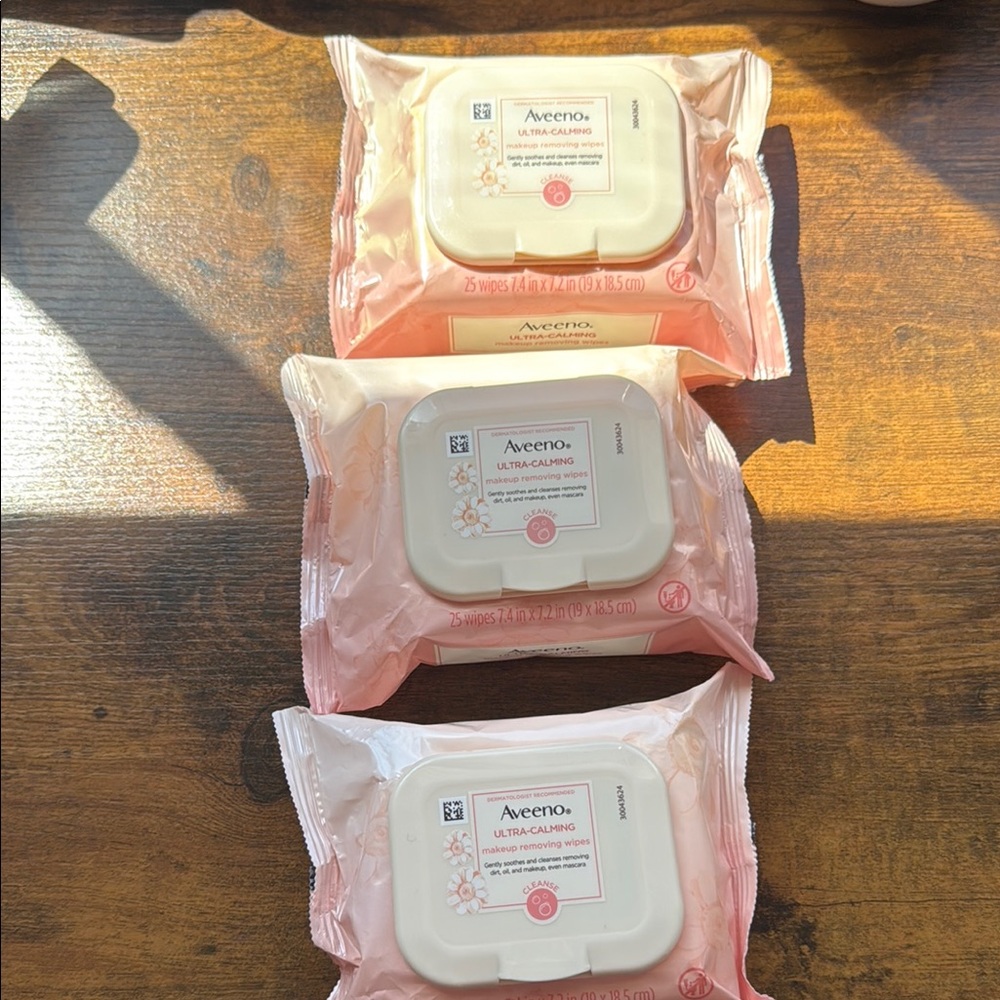 Bundle of 3 Aveeno Ultra-Calming Makeup Remover Wipes